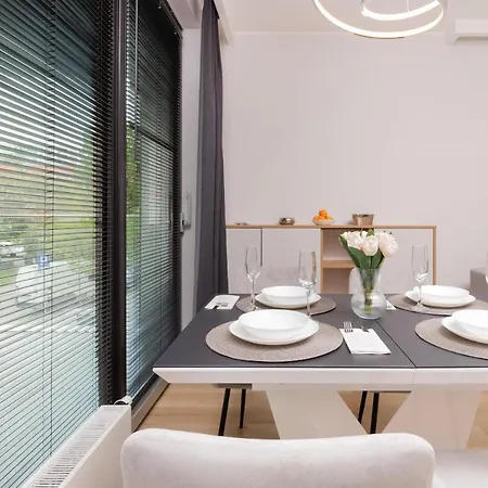 Okrzei With Balcony & Parking Seaside By Renters Apartment Sopot