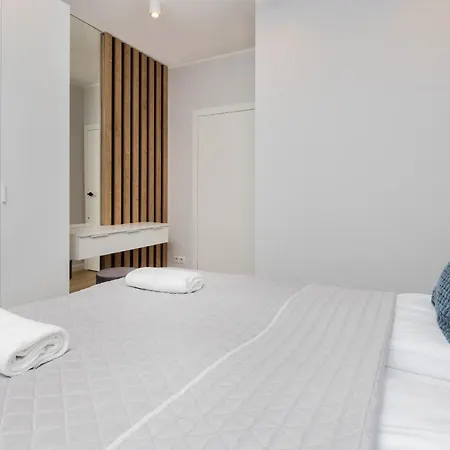Okrzei With Balcony & Parking Seaside By Renters * Sopot