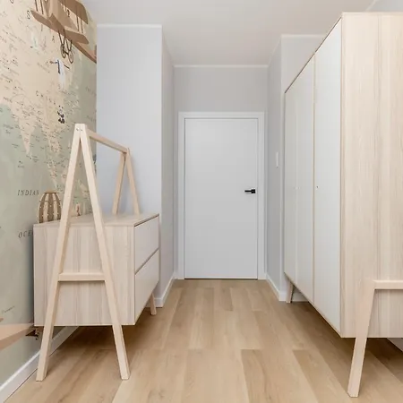 Apartment Okrzei With Balcony & Parking Seaside By Renters